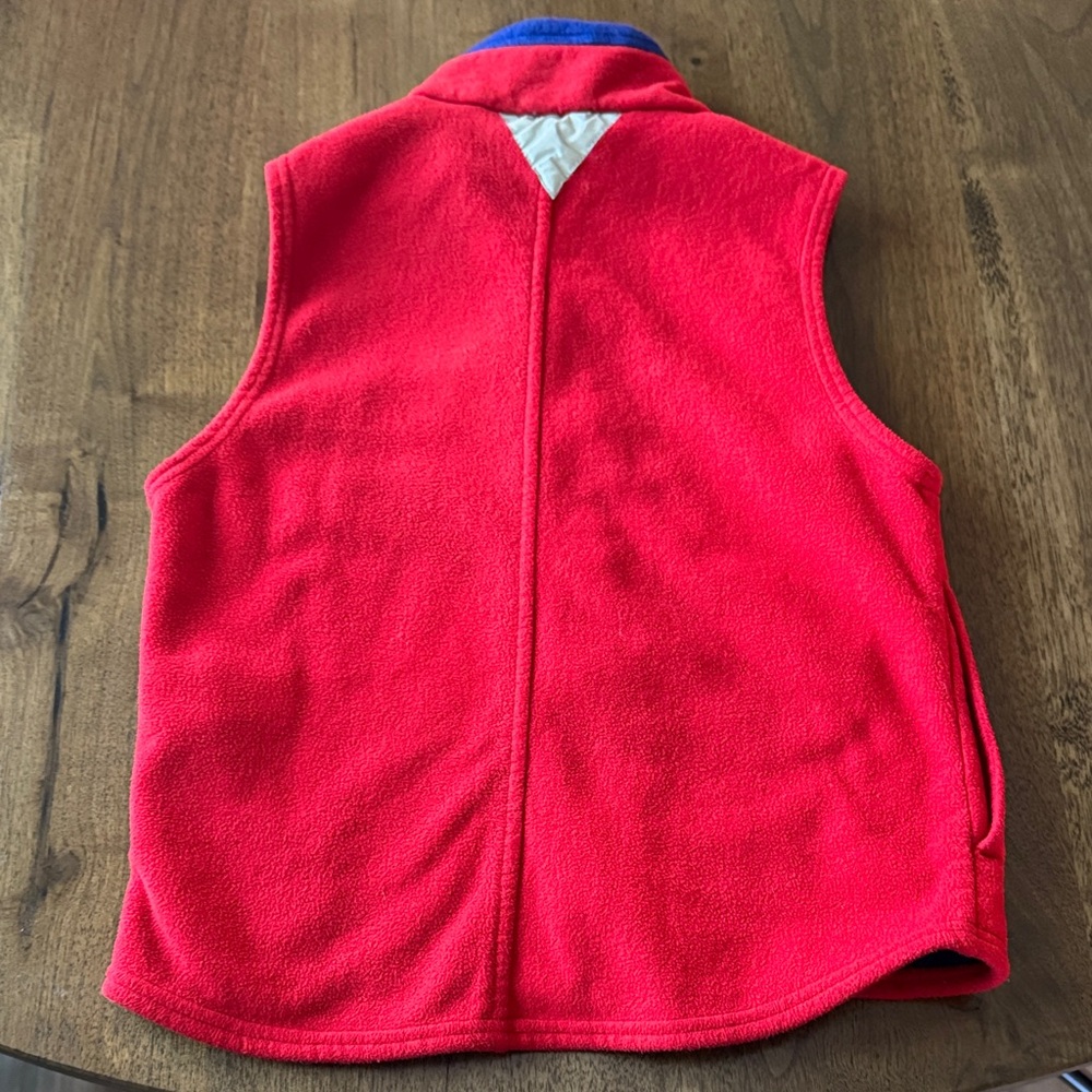 Kids Patagonia Red Fleece Vest with Blue Accents - Picture 4 of 4